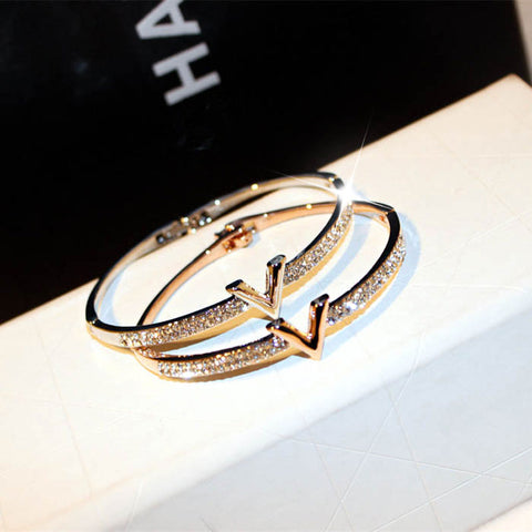 Designer Style Micro Inlaid Zircon Bracelet